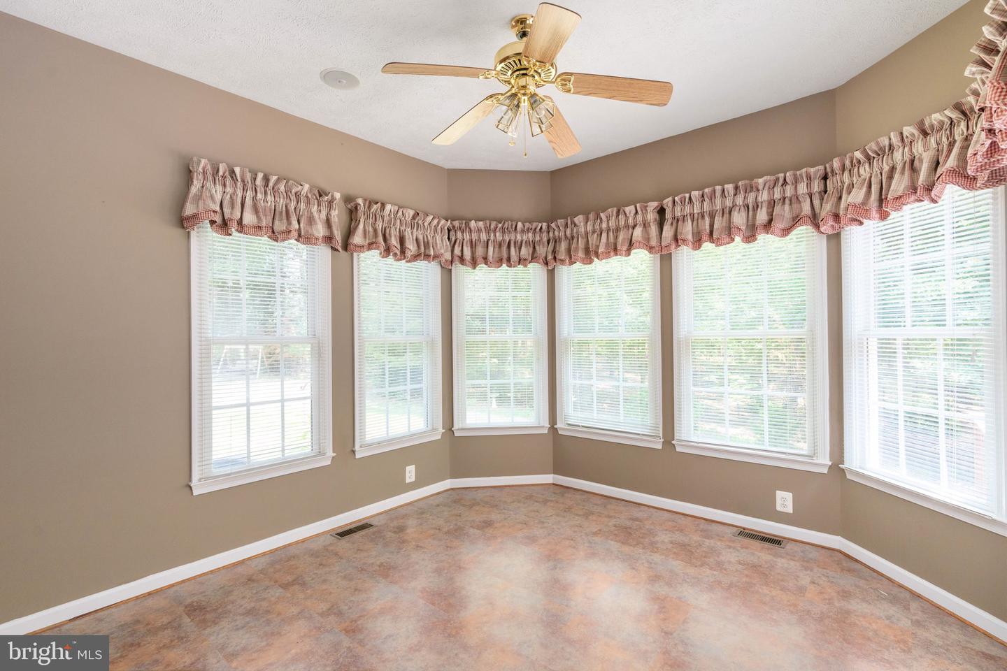32236 Deep Meadow Ln Property Photo 18