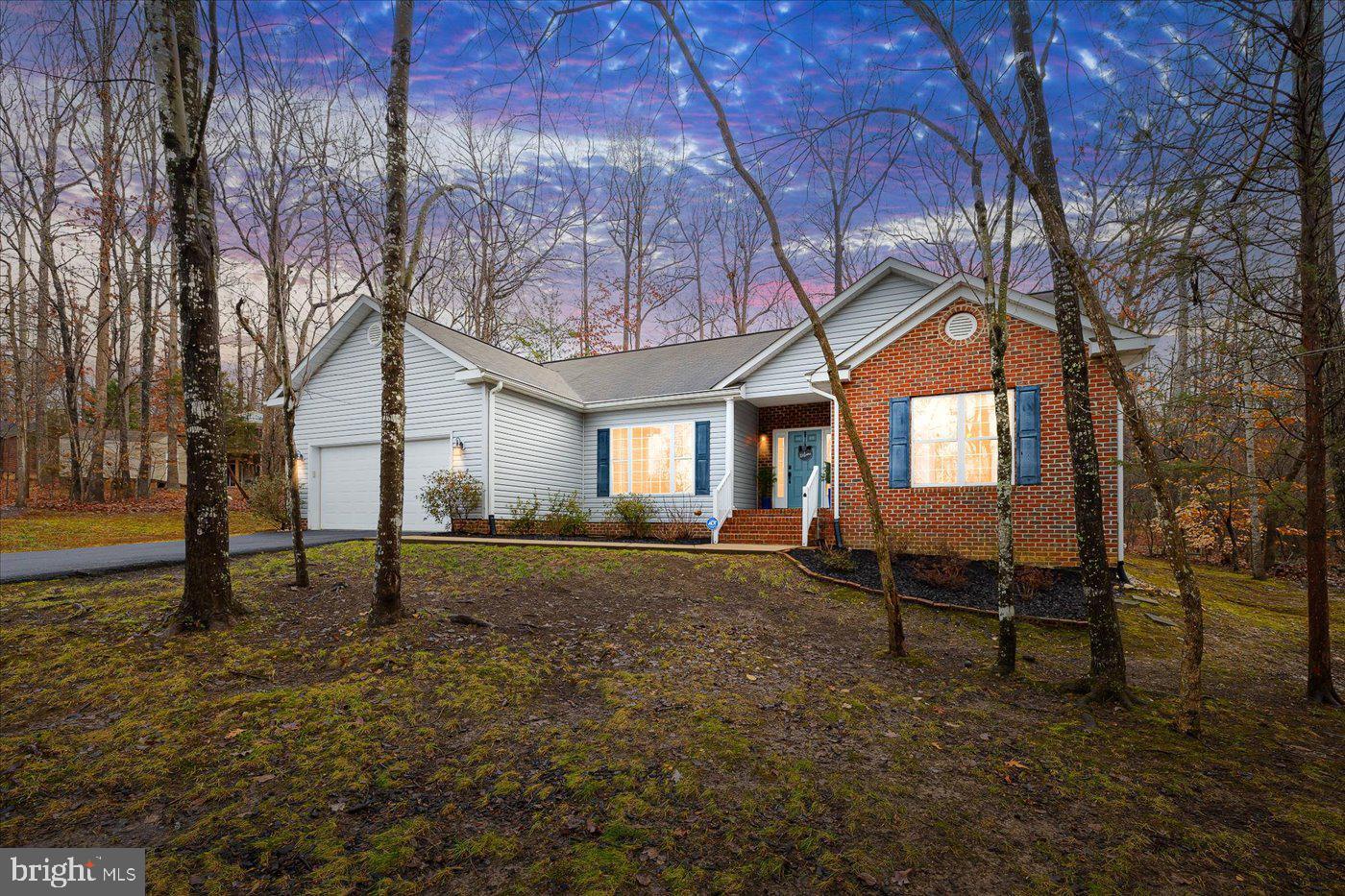 115 Ashlawn Ct Property Photo 1