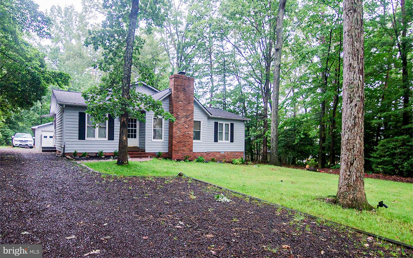 207 Madison Cir Property Photo 1
