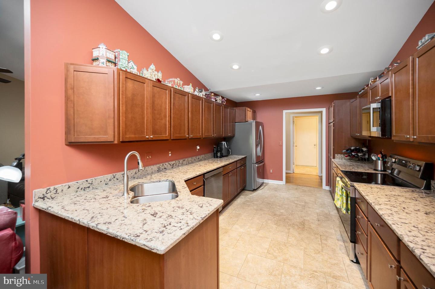 307 Green St Property Photo 10