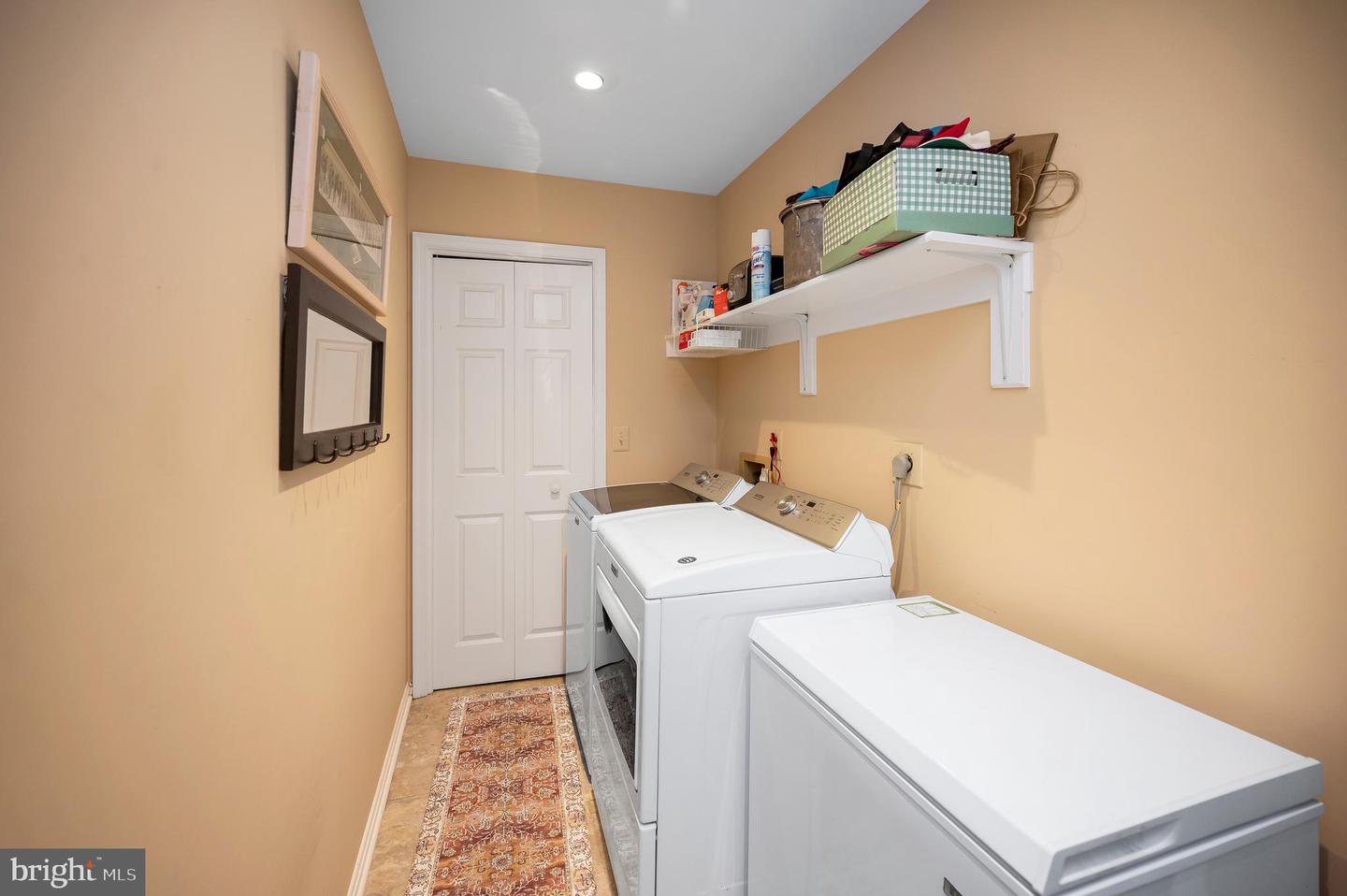 307 Green St Property Photo 14