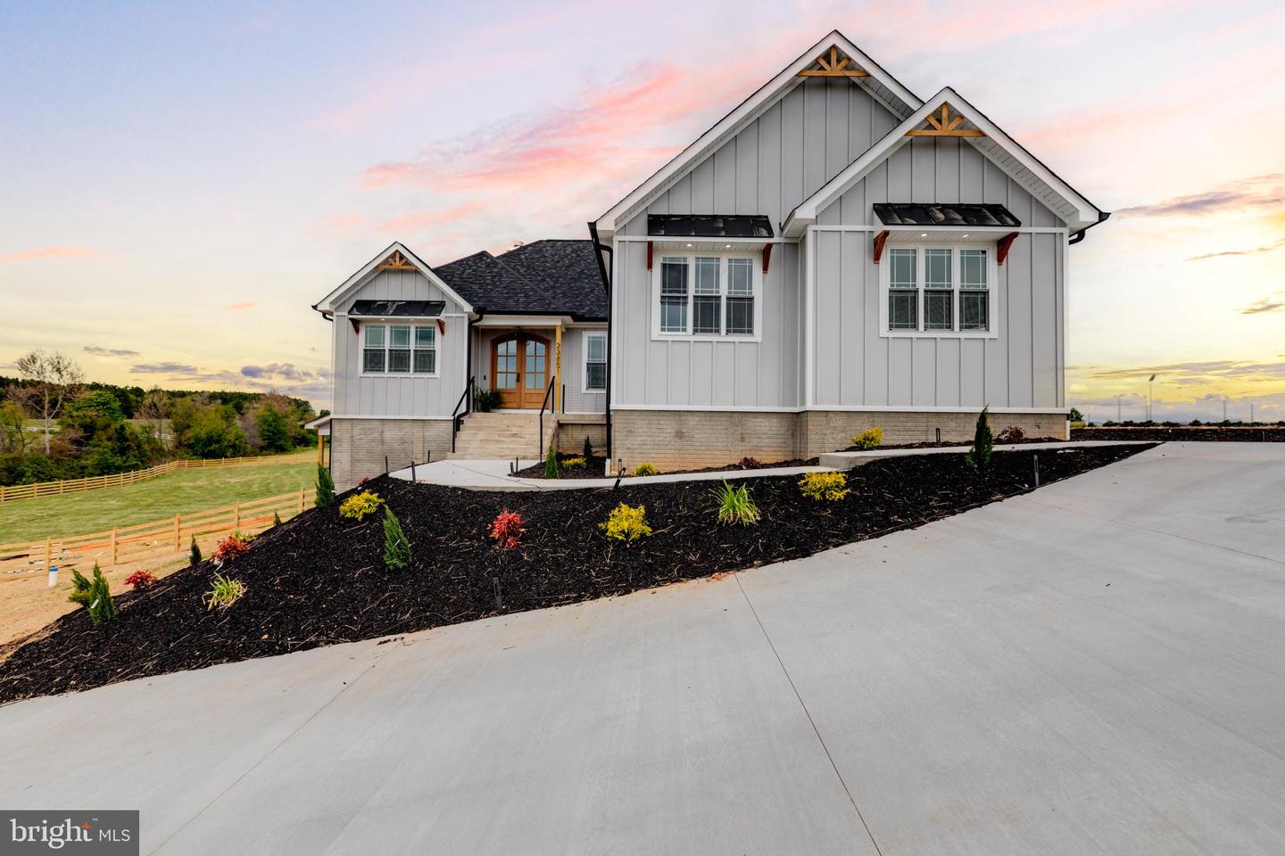 23851 Lands End Dr Property Photo 1