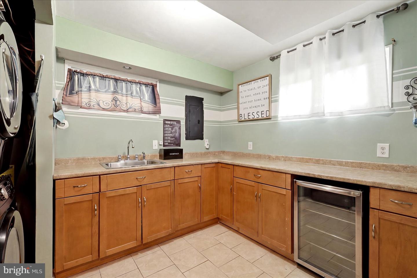 405 Cornwallis Ave Property Photo 17