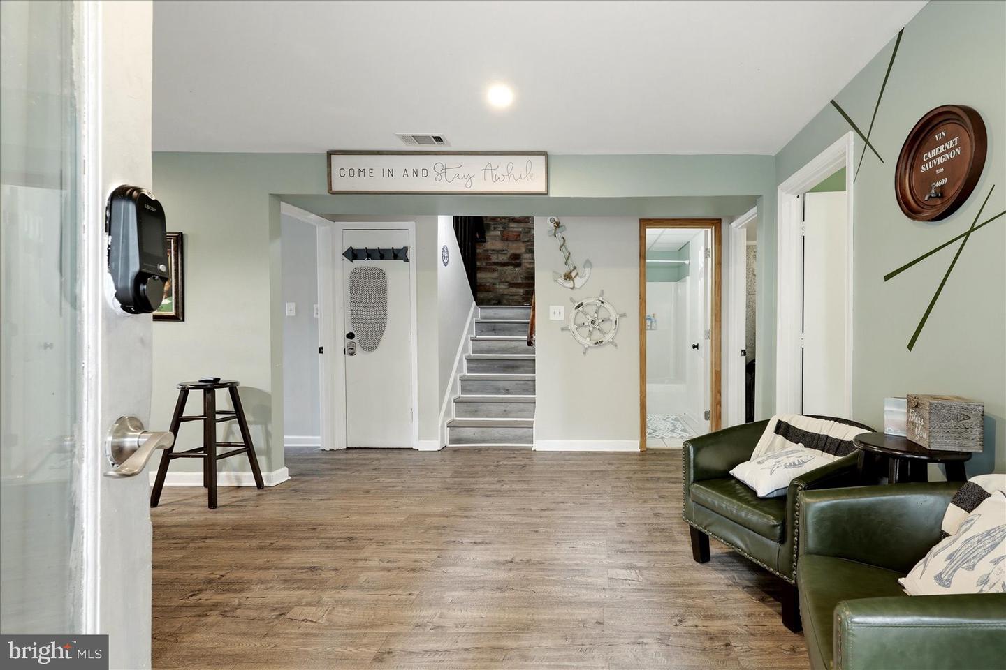 405 Cornwallis Ave Property Photo 18