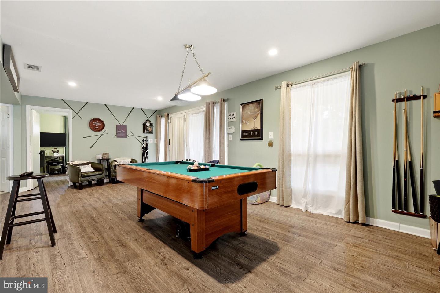 405 Cornwallis Ave Property Photo 20