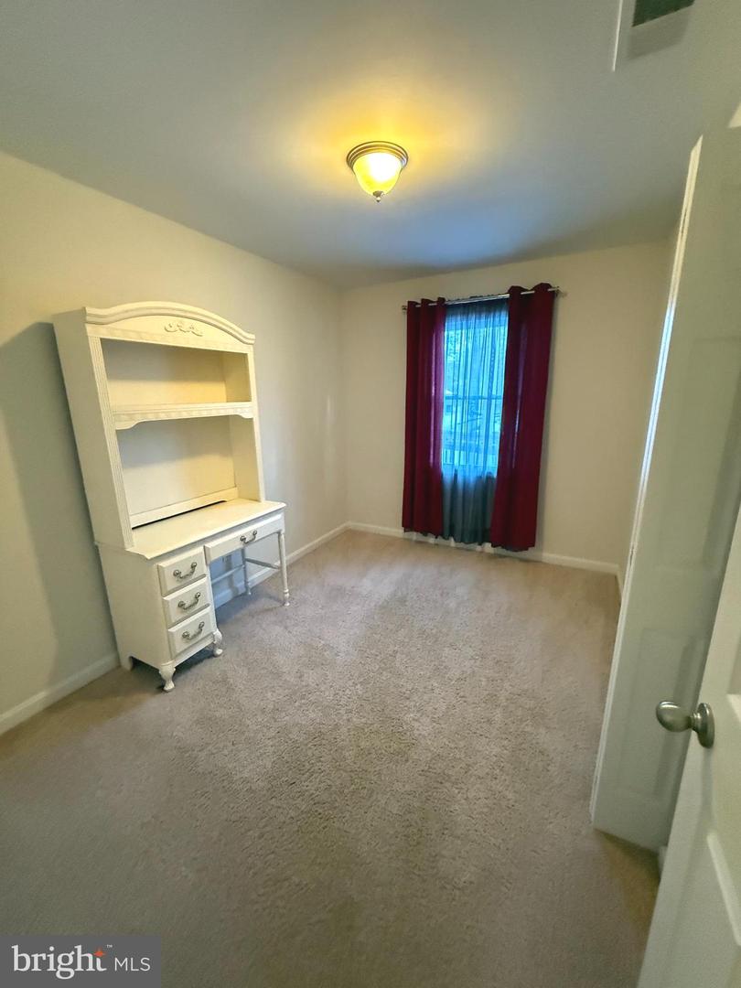 1238 Lakeview Pkwy Property Photo 7
