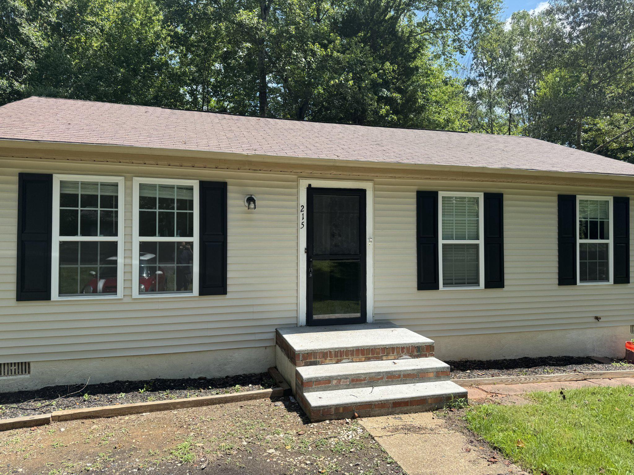 215 Spotswood Rd Property Photo 1