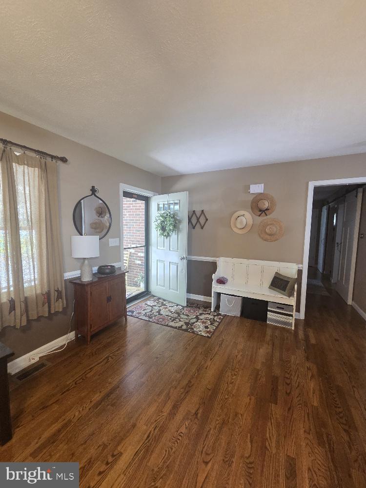 3201 Lakeview Pkwy Property Photo 5