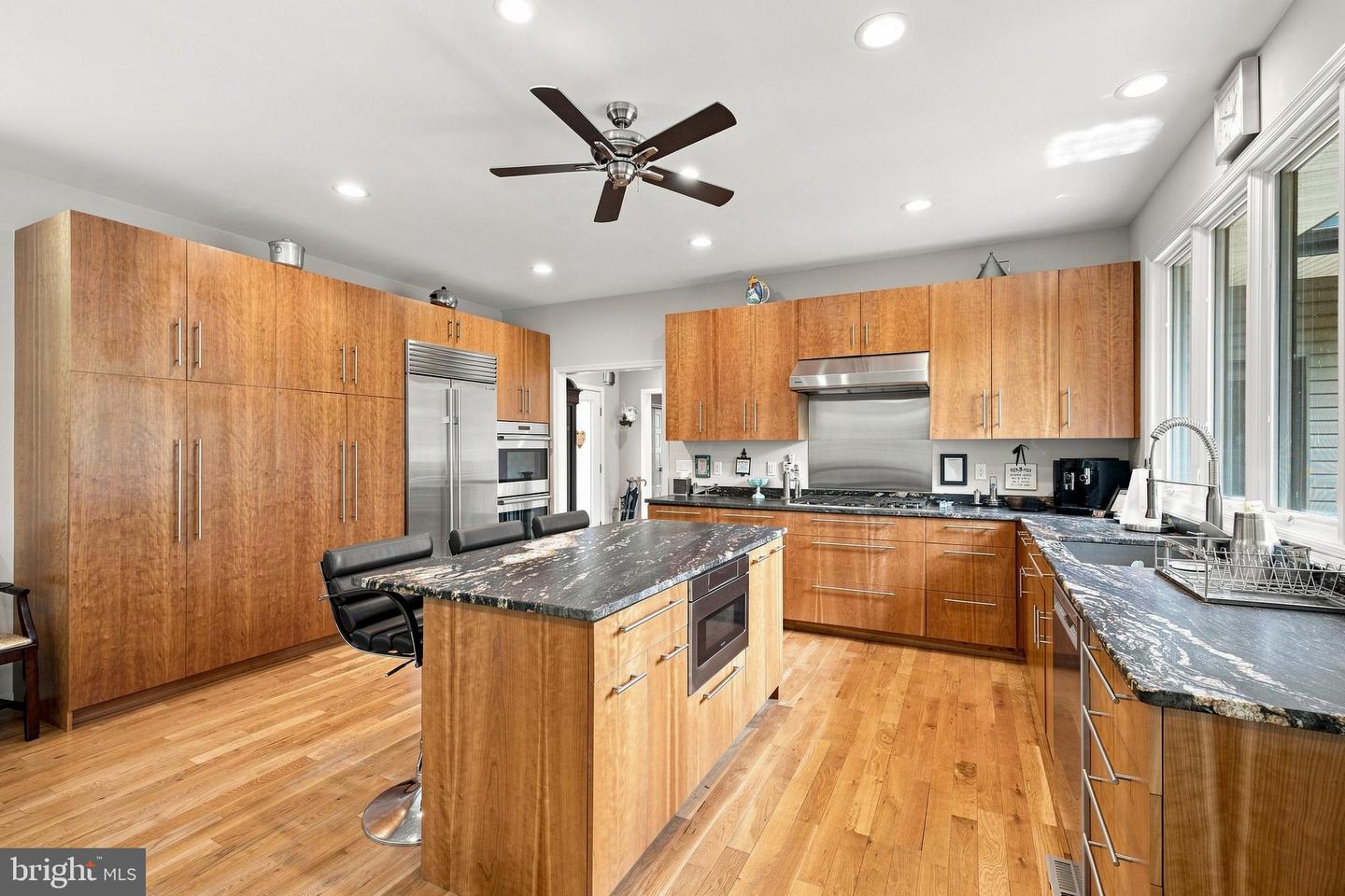 20492 Shore Dr Property Photo 12