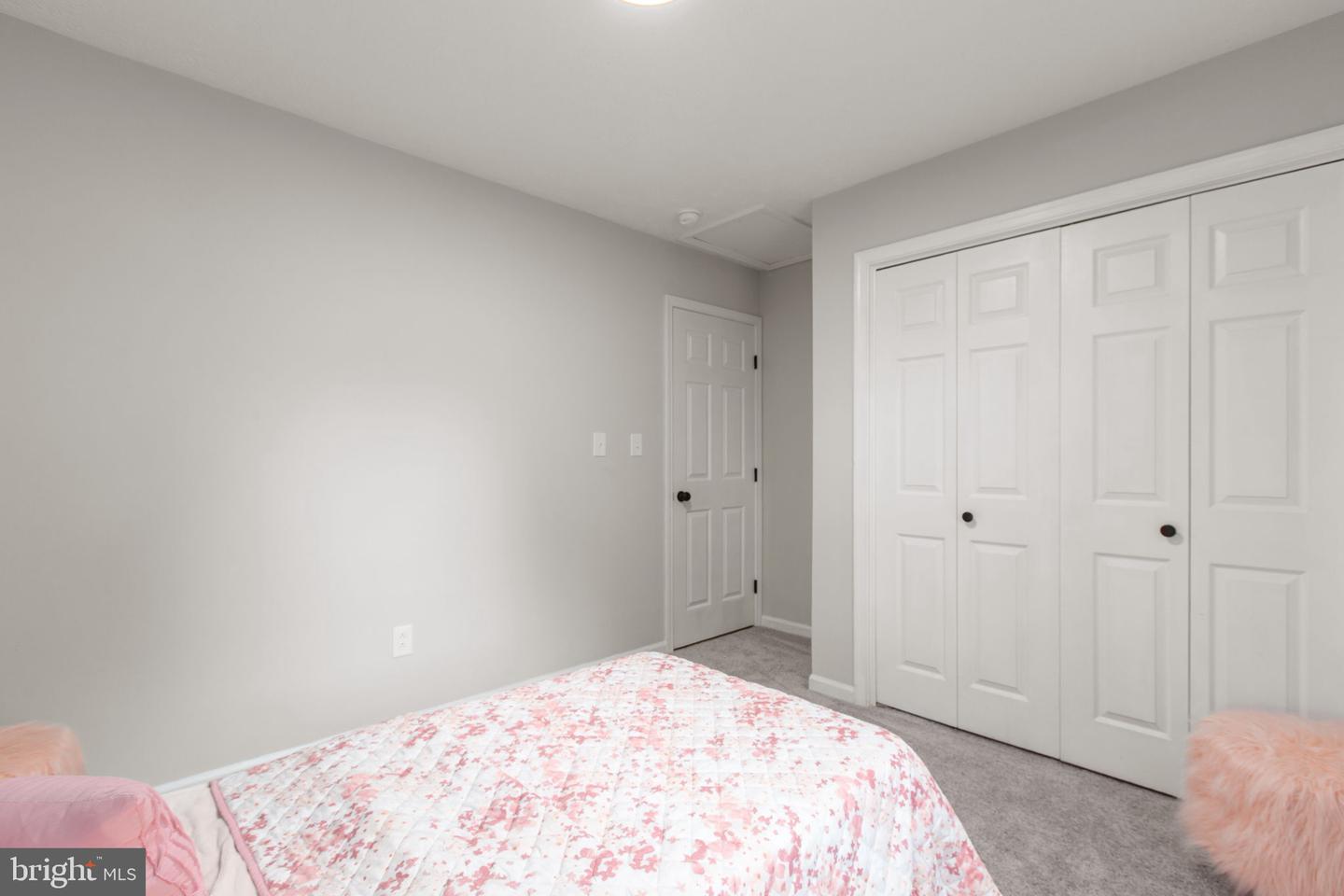 121 Eagle Ct Property Photo 24