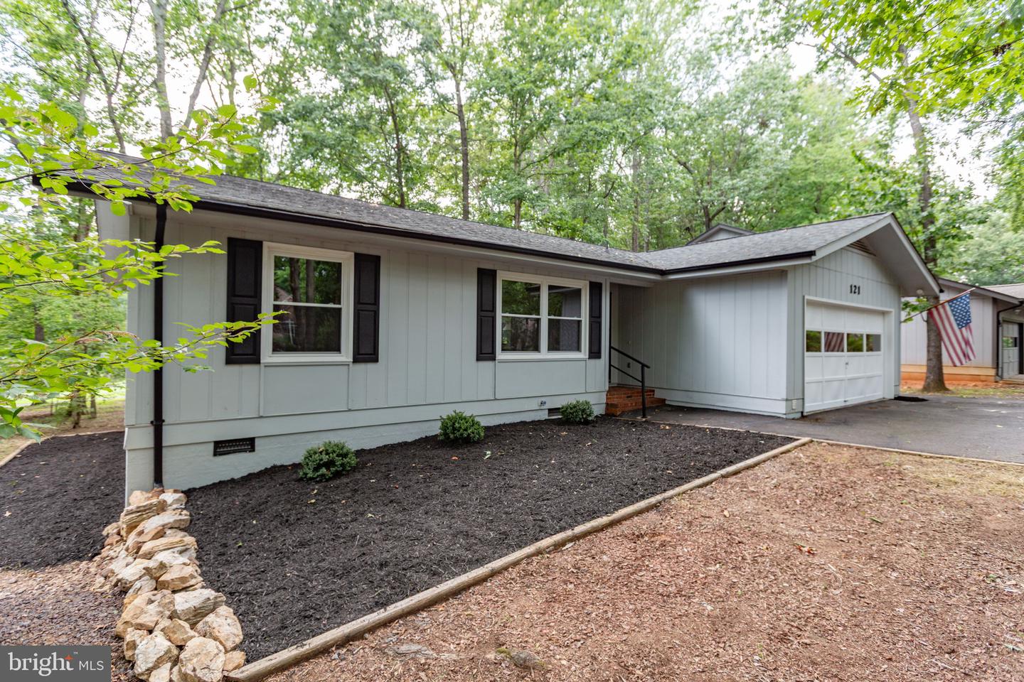 121 Eagle Ct Property Photo 41