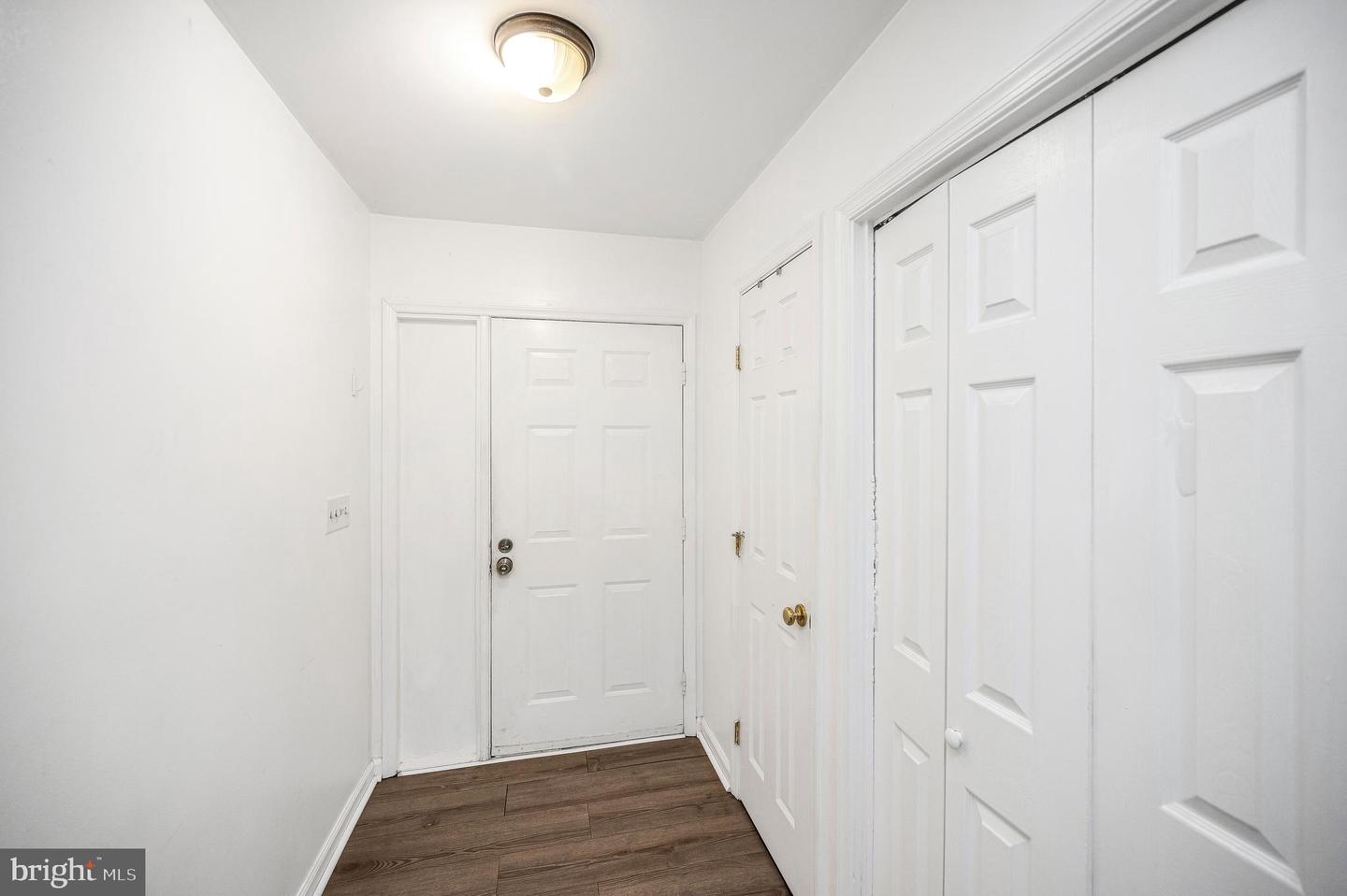 143 Jefferson Ave Property Photo 6