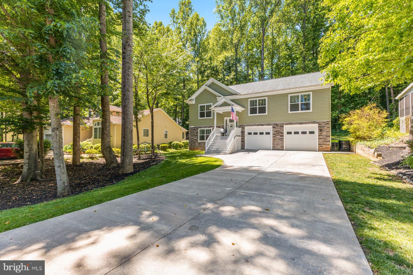 105 Edgemont Cir Property Photo 1