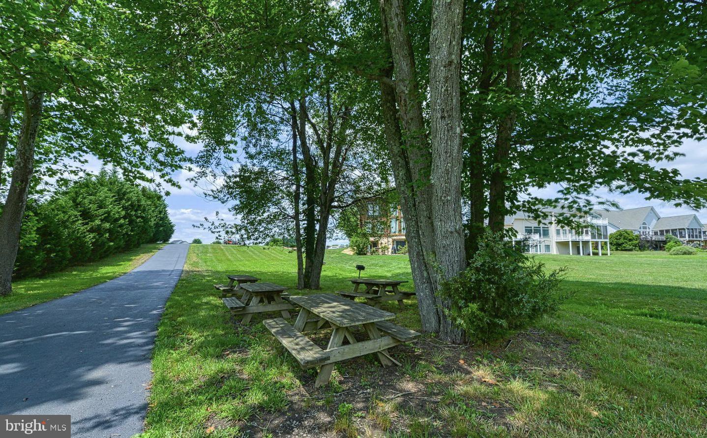 26476 Pennfields Dr Property Photo 6