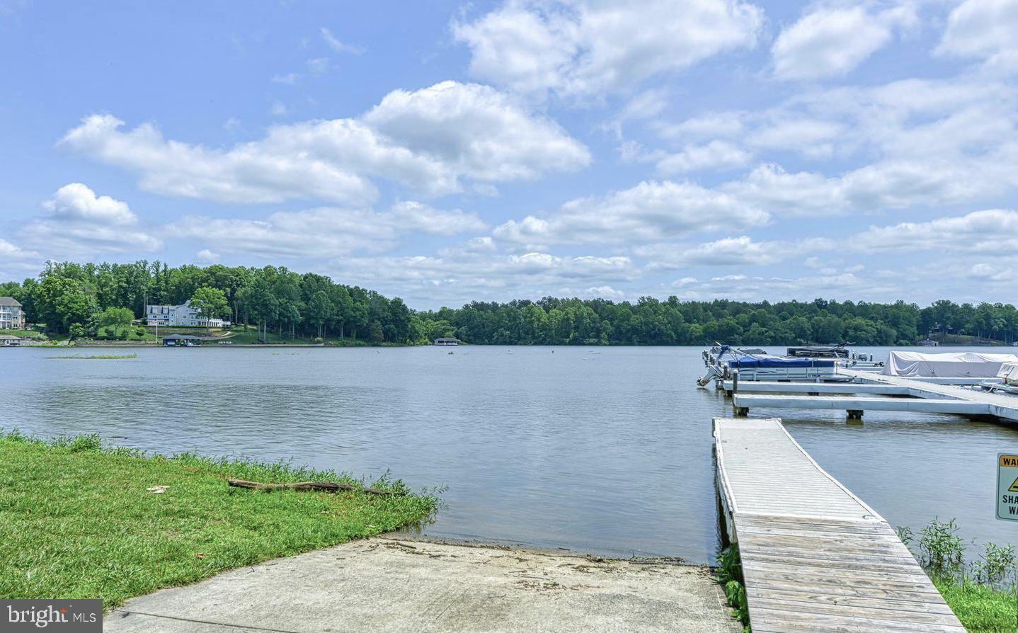 26476 Pennfields Dr Property Photo 9