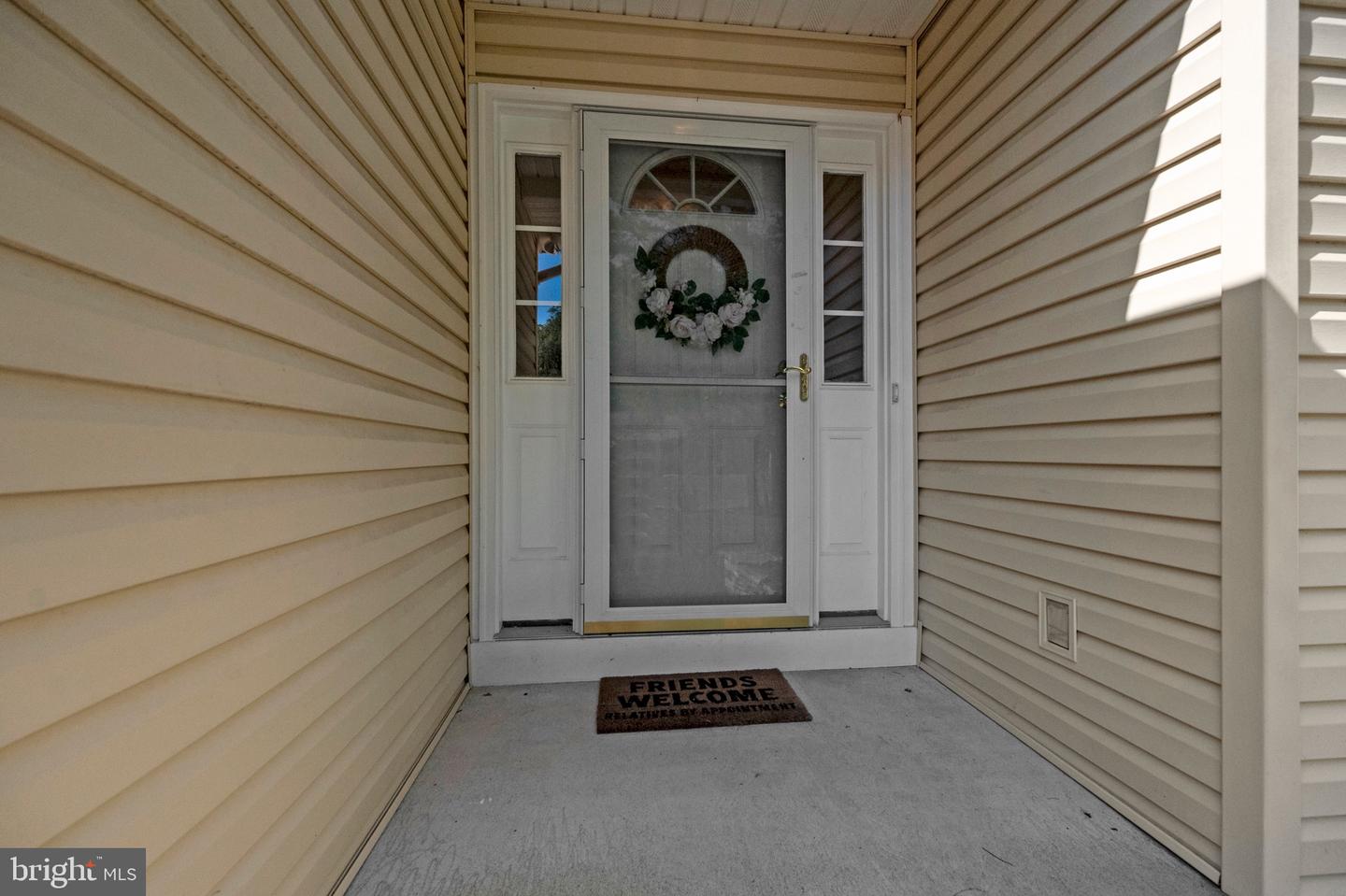 405 Constitution Blvd Property Photo 3