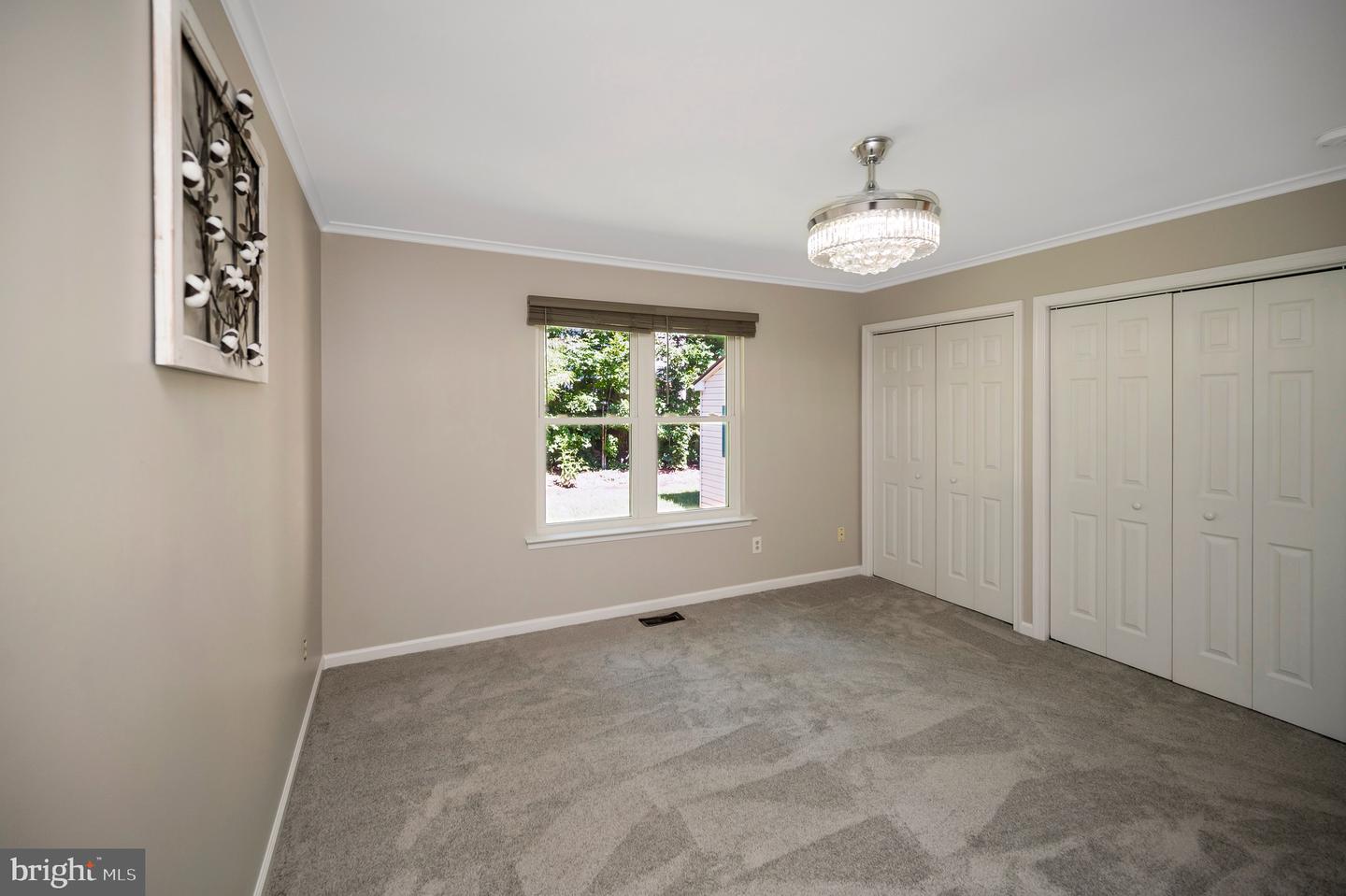 405 Constitution Blvd Property Photo 11