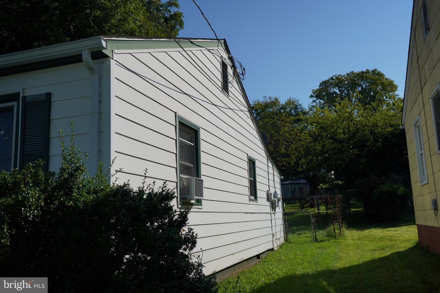 255 Montevista Ave Property Photo 3