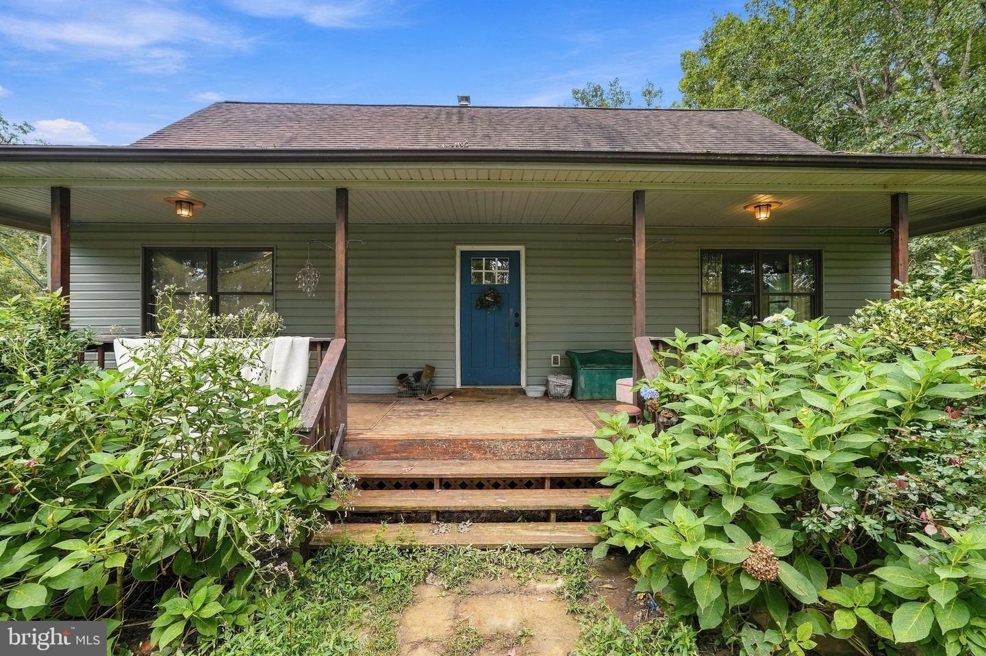 5273 True Blue Rd Property Photo 1