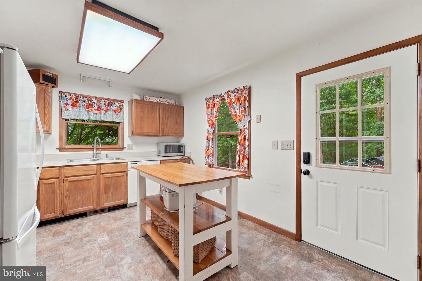 5273 True Blue Rd Property Photo 11