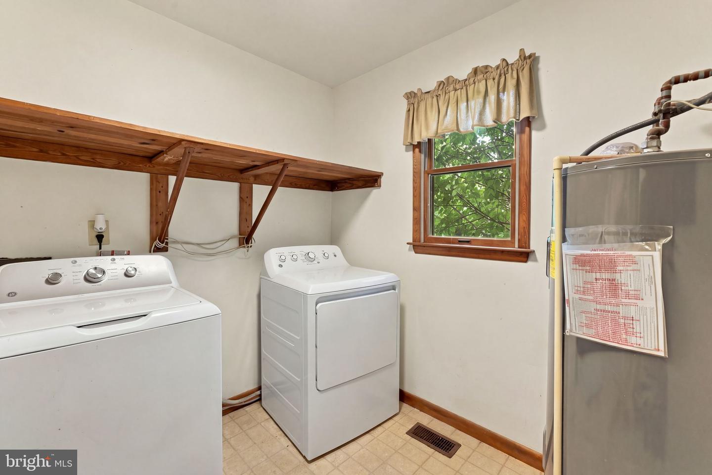 5273 True Blue Rd Property Photo 14