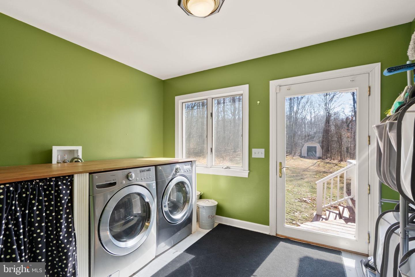 8089 Moormont Rd Property Photo 38