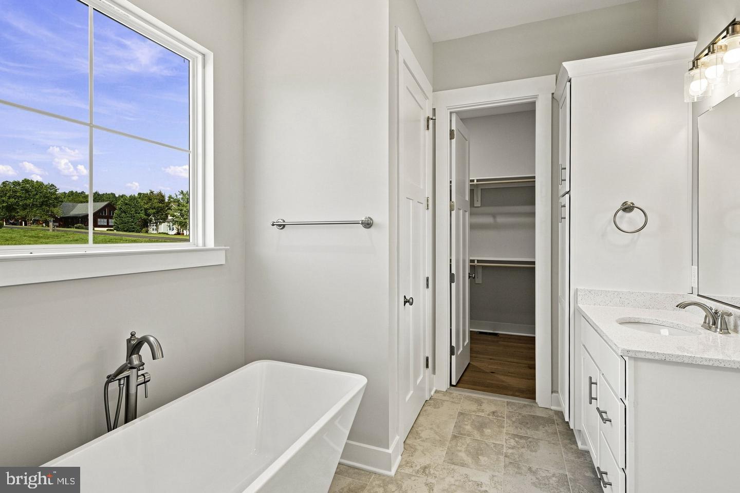26458 Isabelle Dr Property Photo 29
