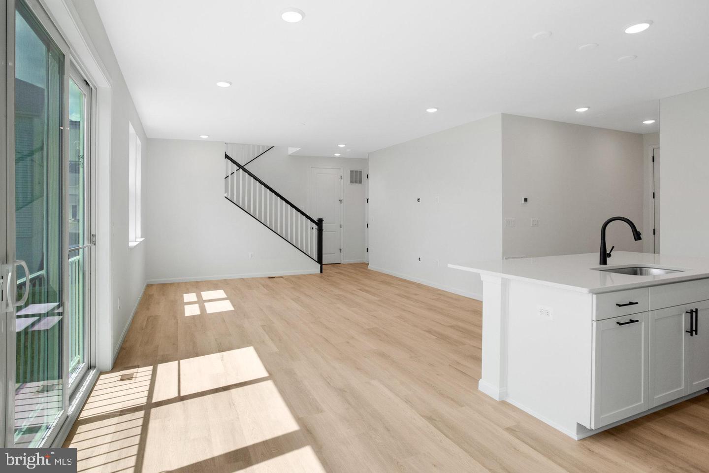 35598 Pine Needle Ln Property Photo 9