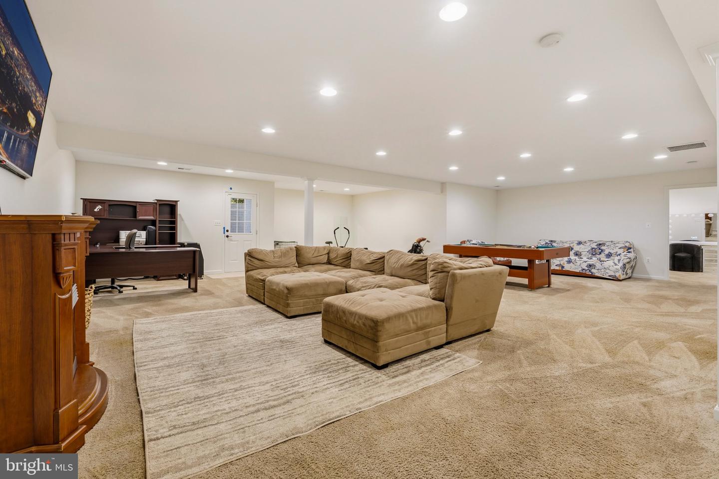35227 Balmoral Dr Property Photo 24