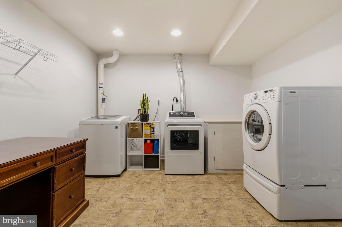 35227 Balmoral Dr Property Photo 28