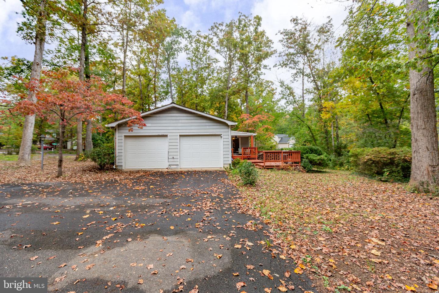 101 Silver Spring Dr Property Photo 7