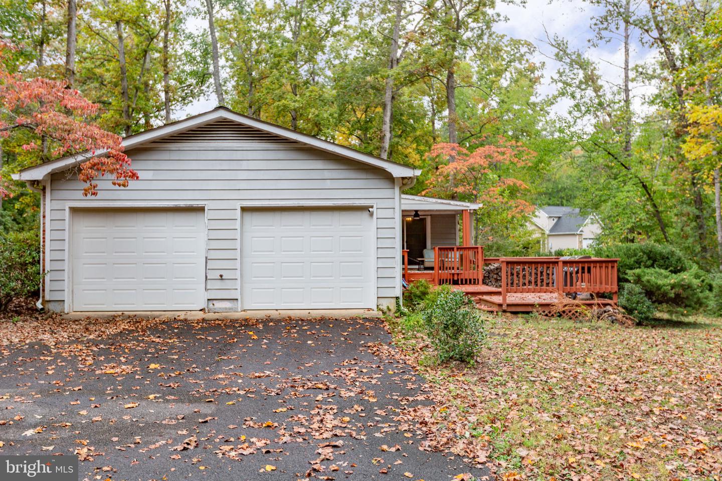 101 Silver Spring Dr Property Photo 8