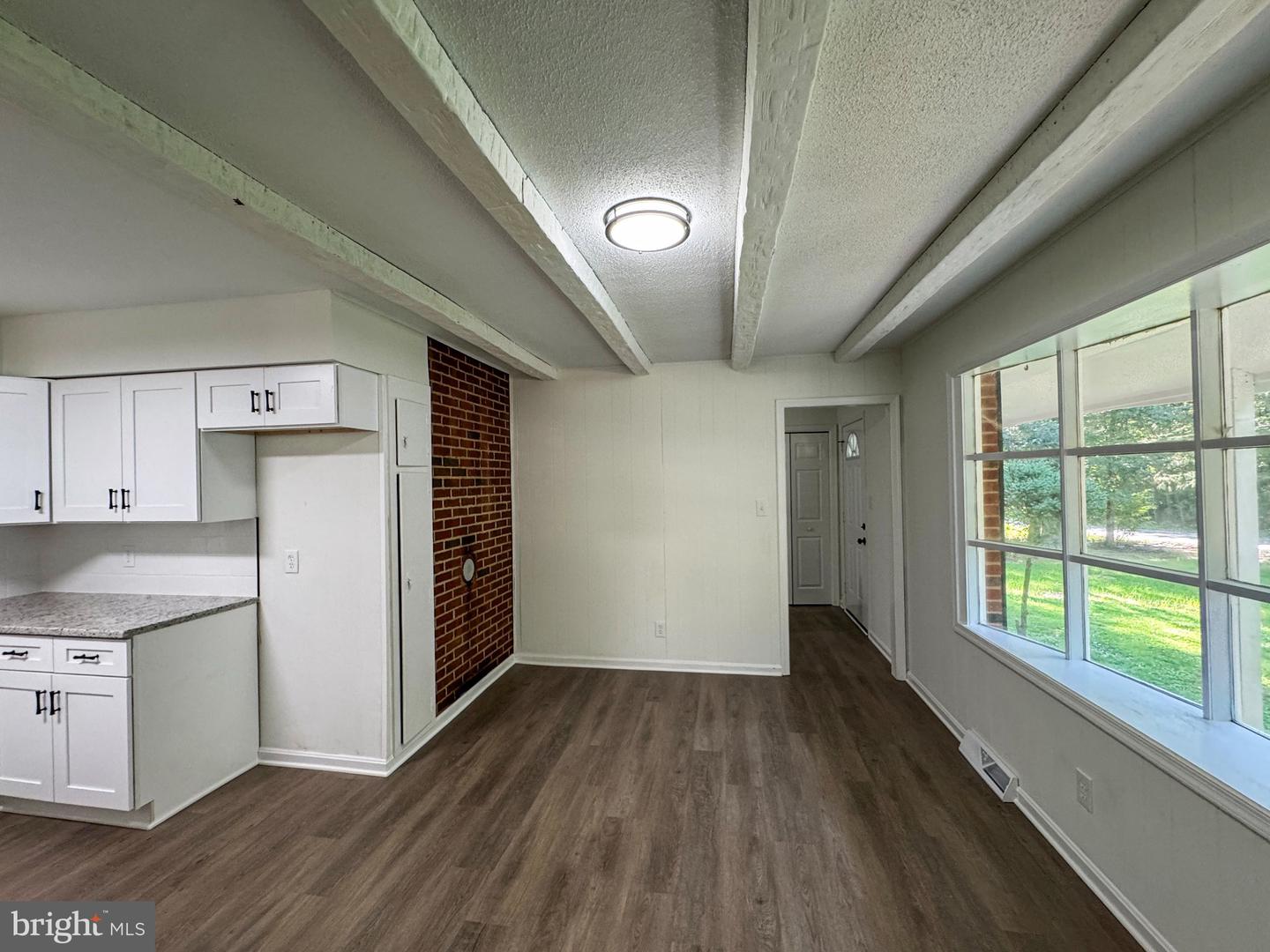 26365 Mountain View Property Photo 6