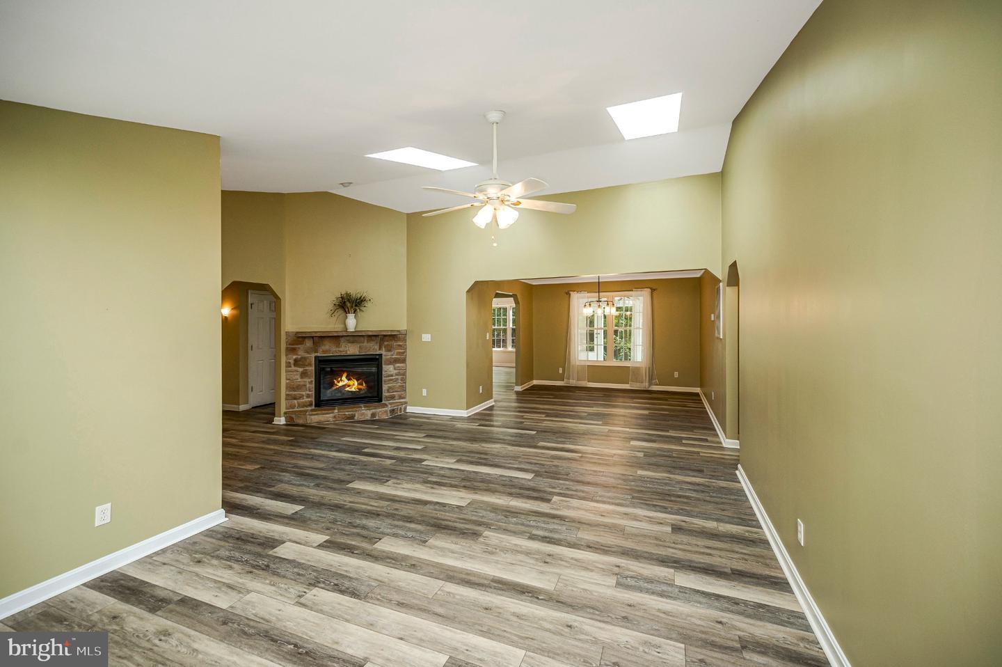 220 Creekside Dr Property Photo 11