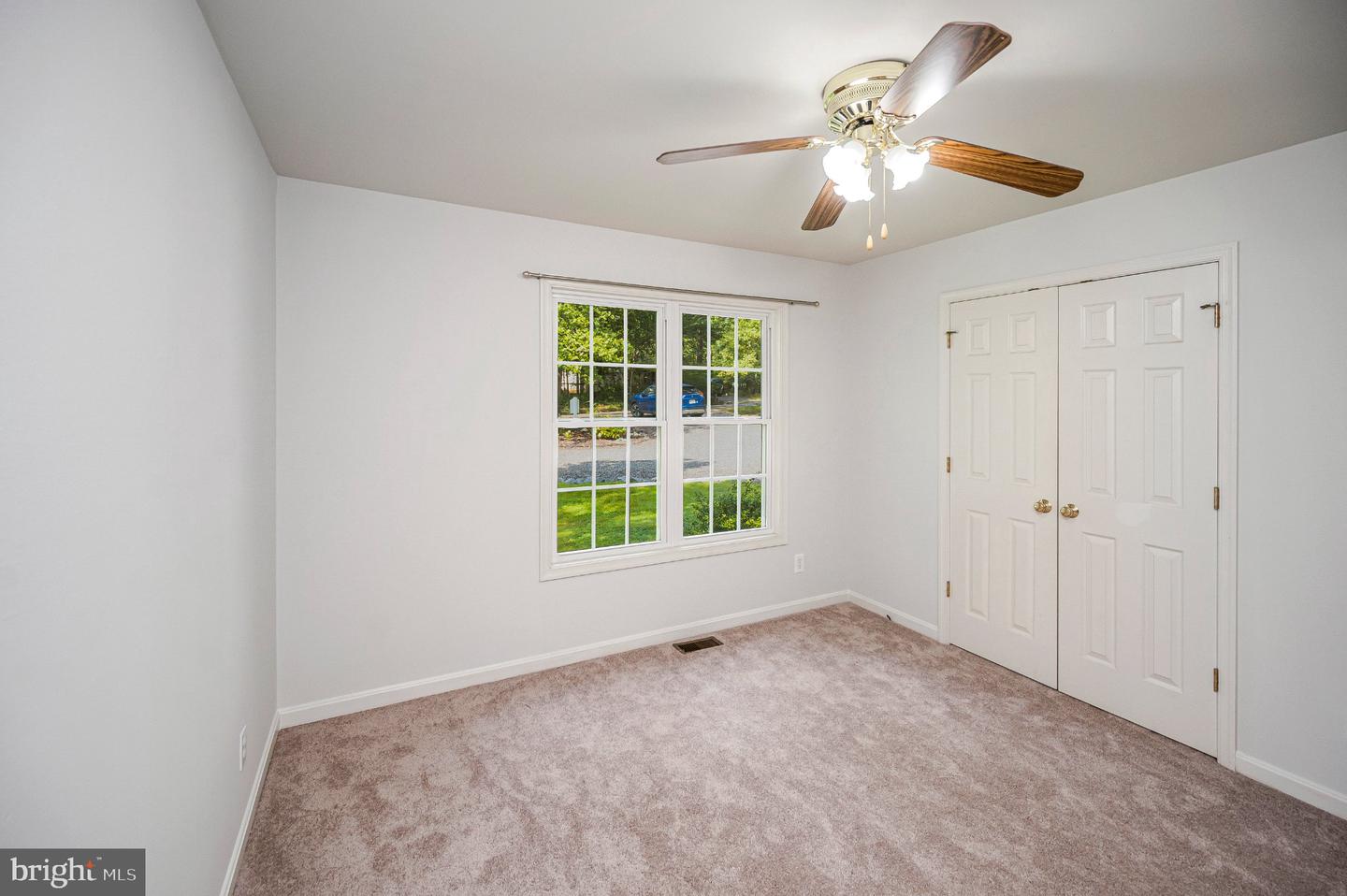 220 Creekside Dr Property Photo 35
