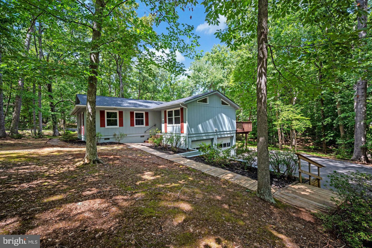 100 Tall Pines Ave Property Photo 4