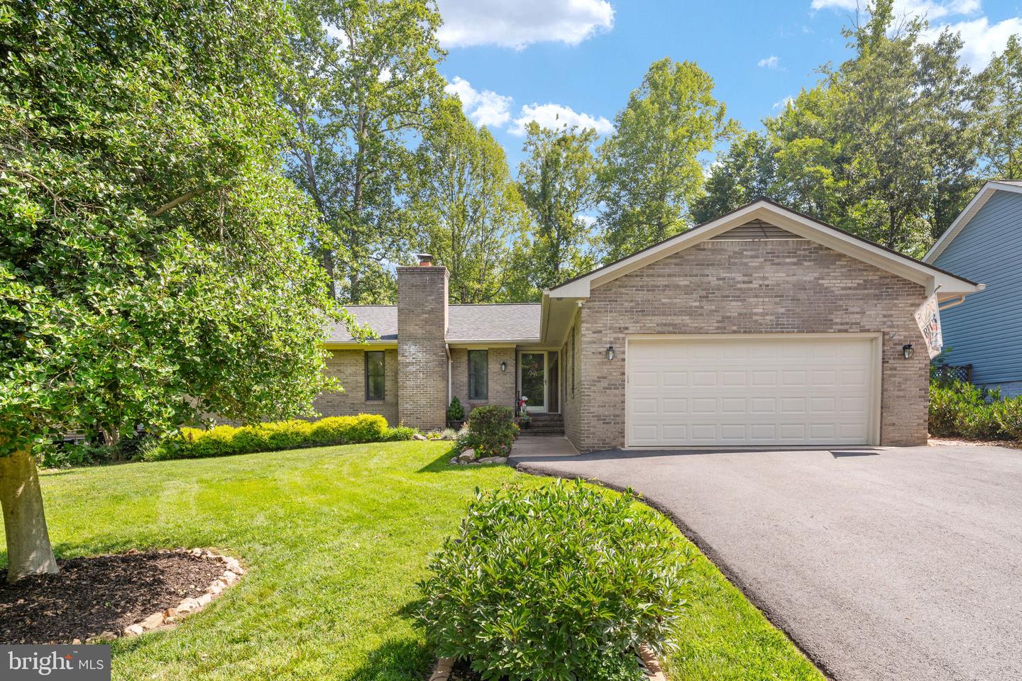 319 Birchside Cir E Property Photo 1