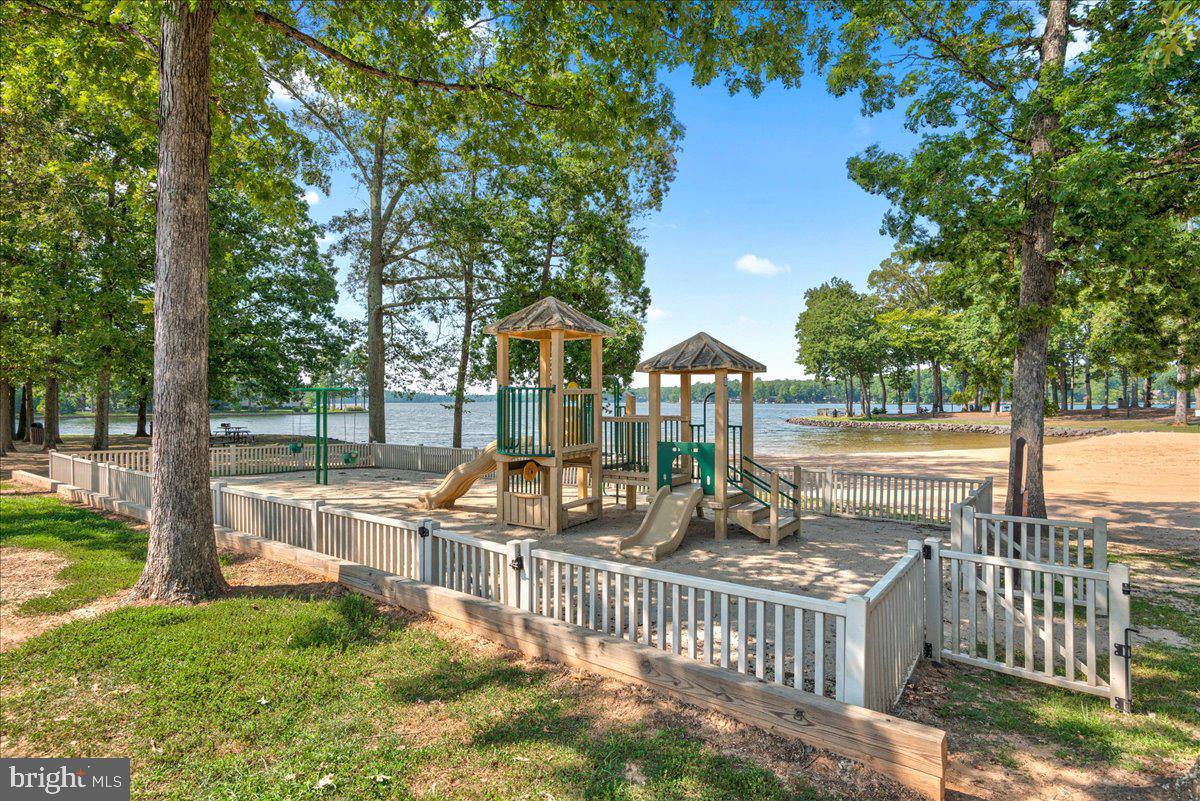 101 Birchside Cir Property Photo 37