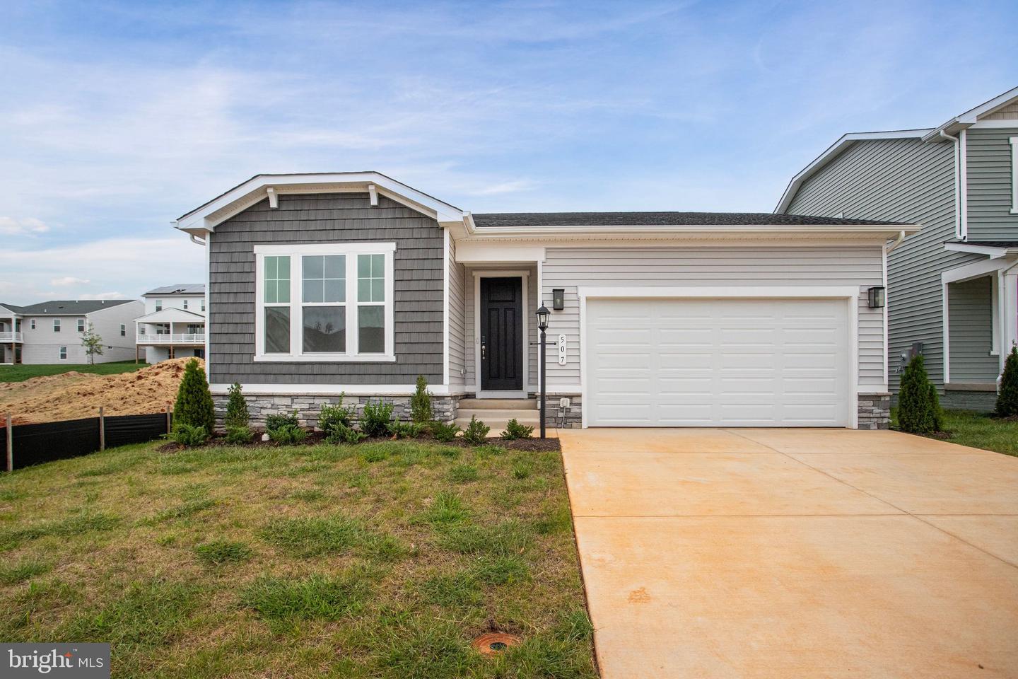 507 Aster Ln Property Photo 1