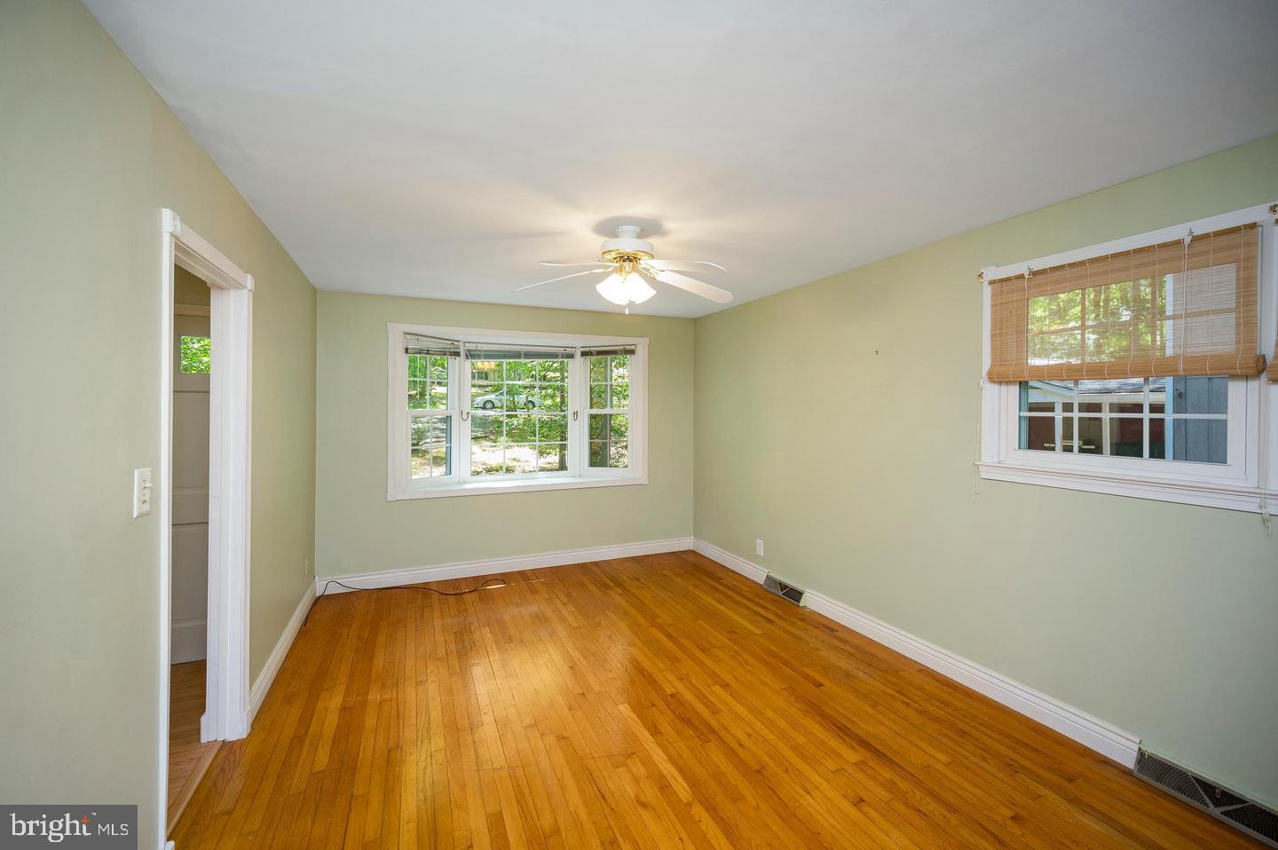 139 Larkspur Ln Property Photo 7