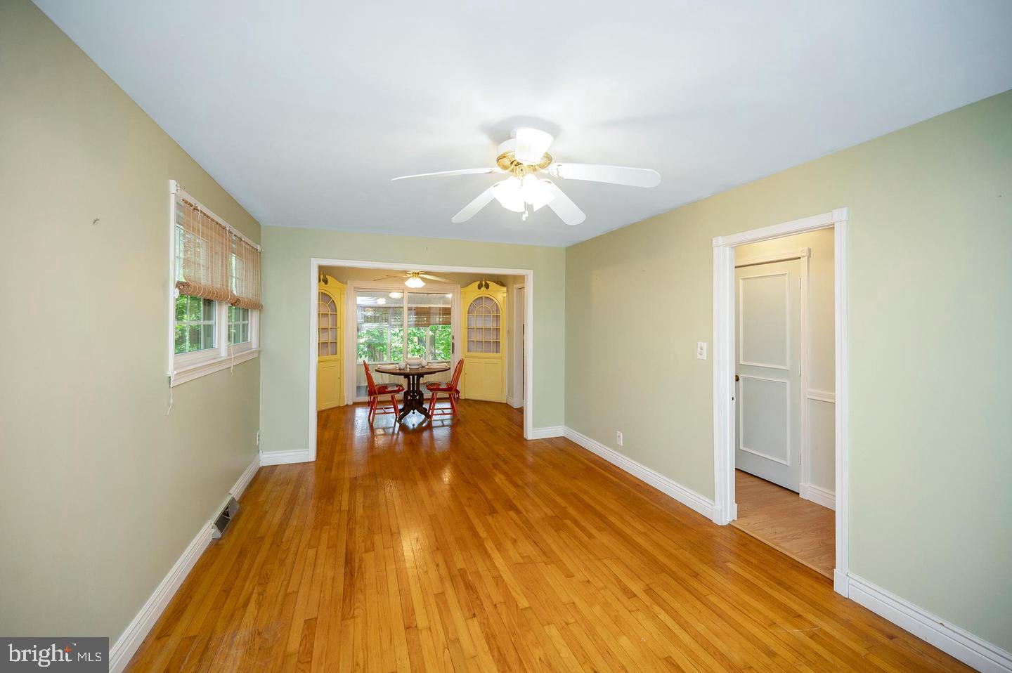 139 Larkspur Ln Property Photo 8