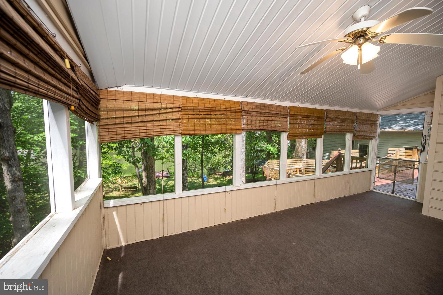 139 Larkspur Ln Property Photo 10