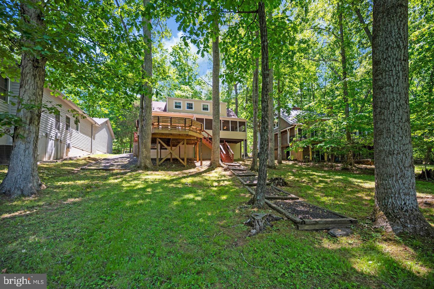 139 Larkspur Ln Property Photo 39