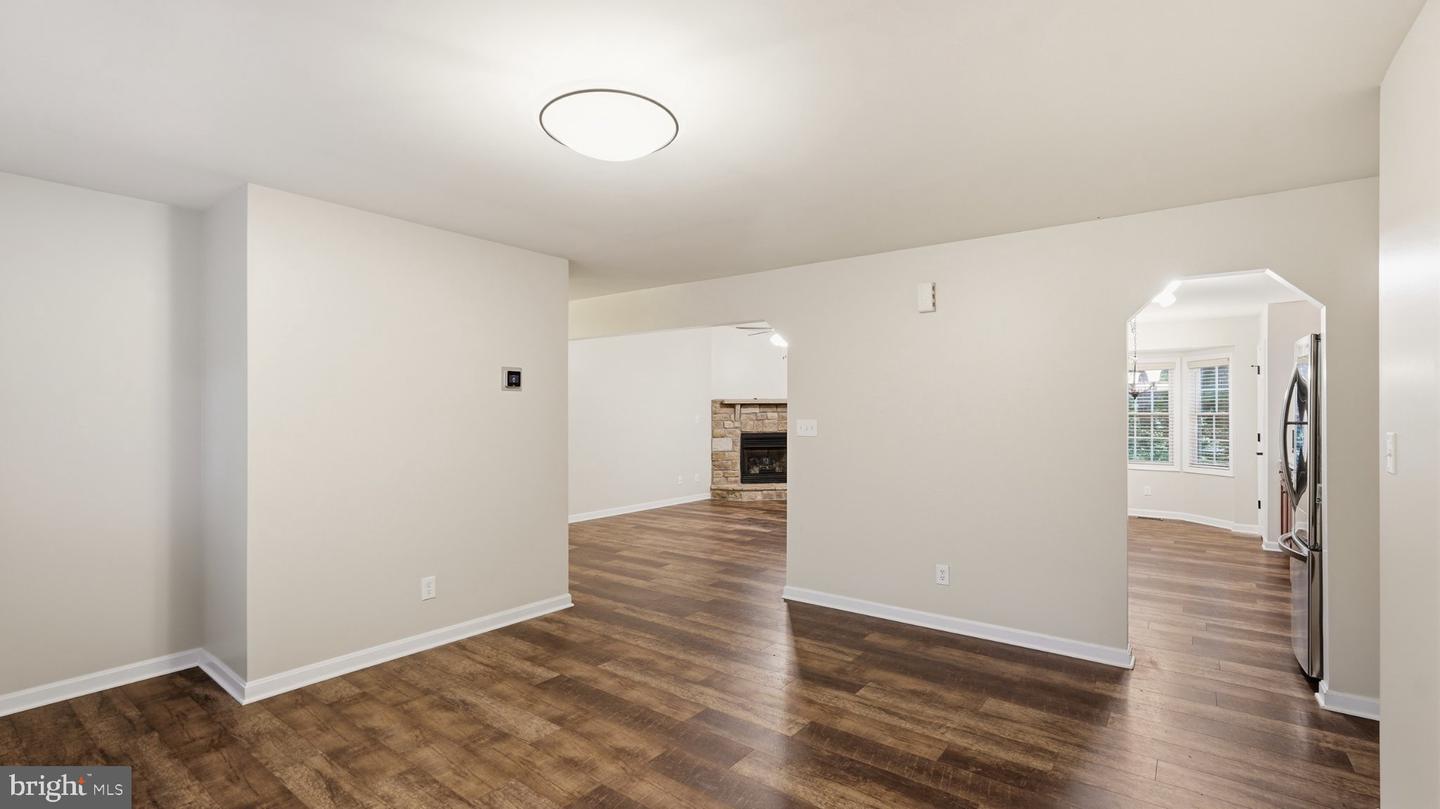 102 Elm Ct Property Photo 5