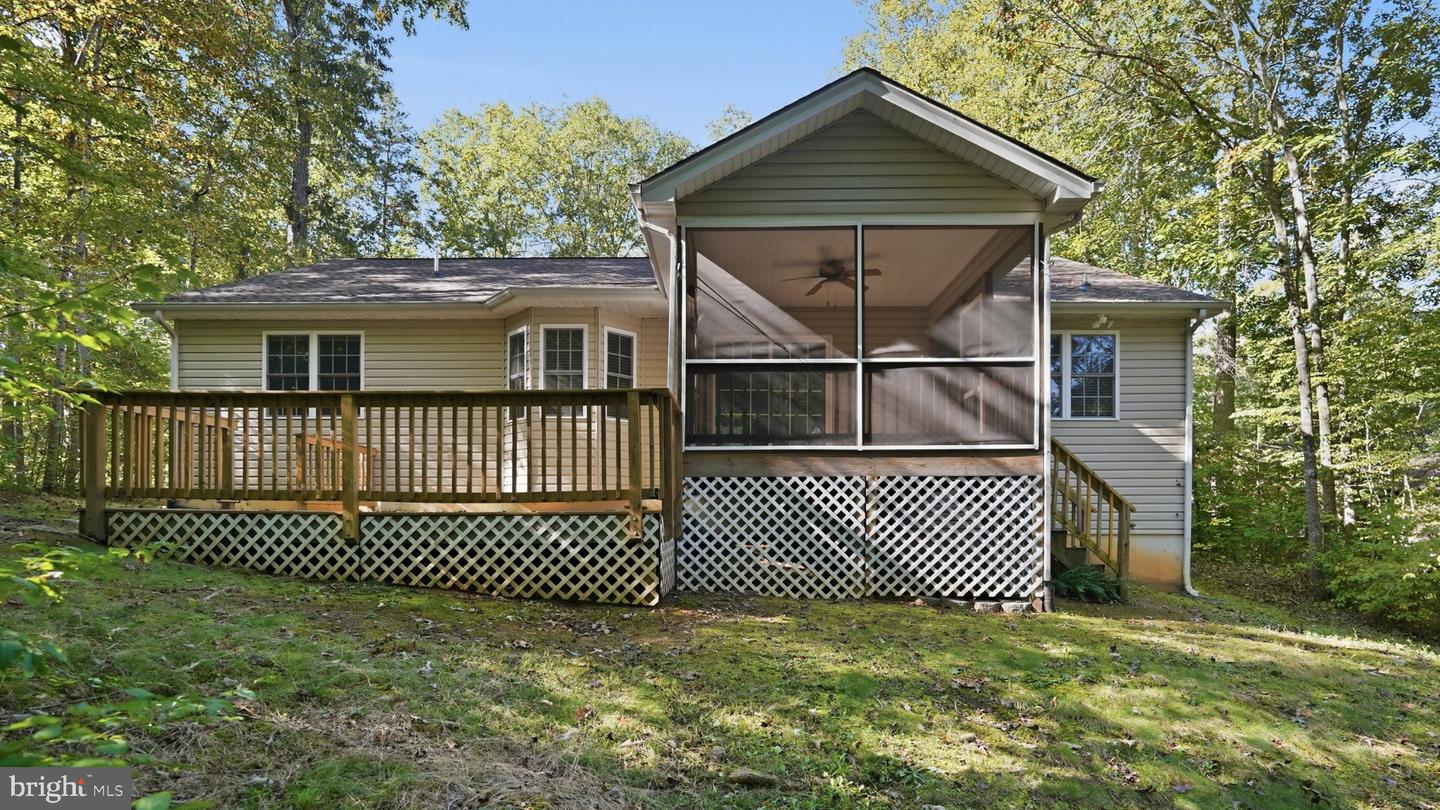102 Elm Ct Property Photo 24
