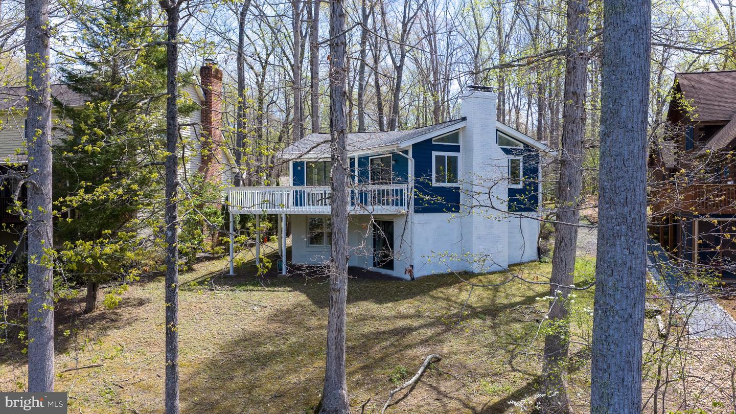 119 Larkspur Ln Property Photo 1