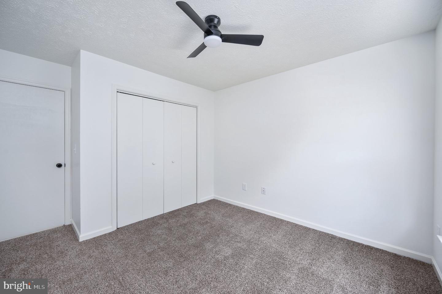 119 Larkspur Ln Property Photo 22