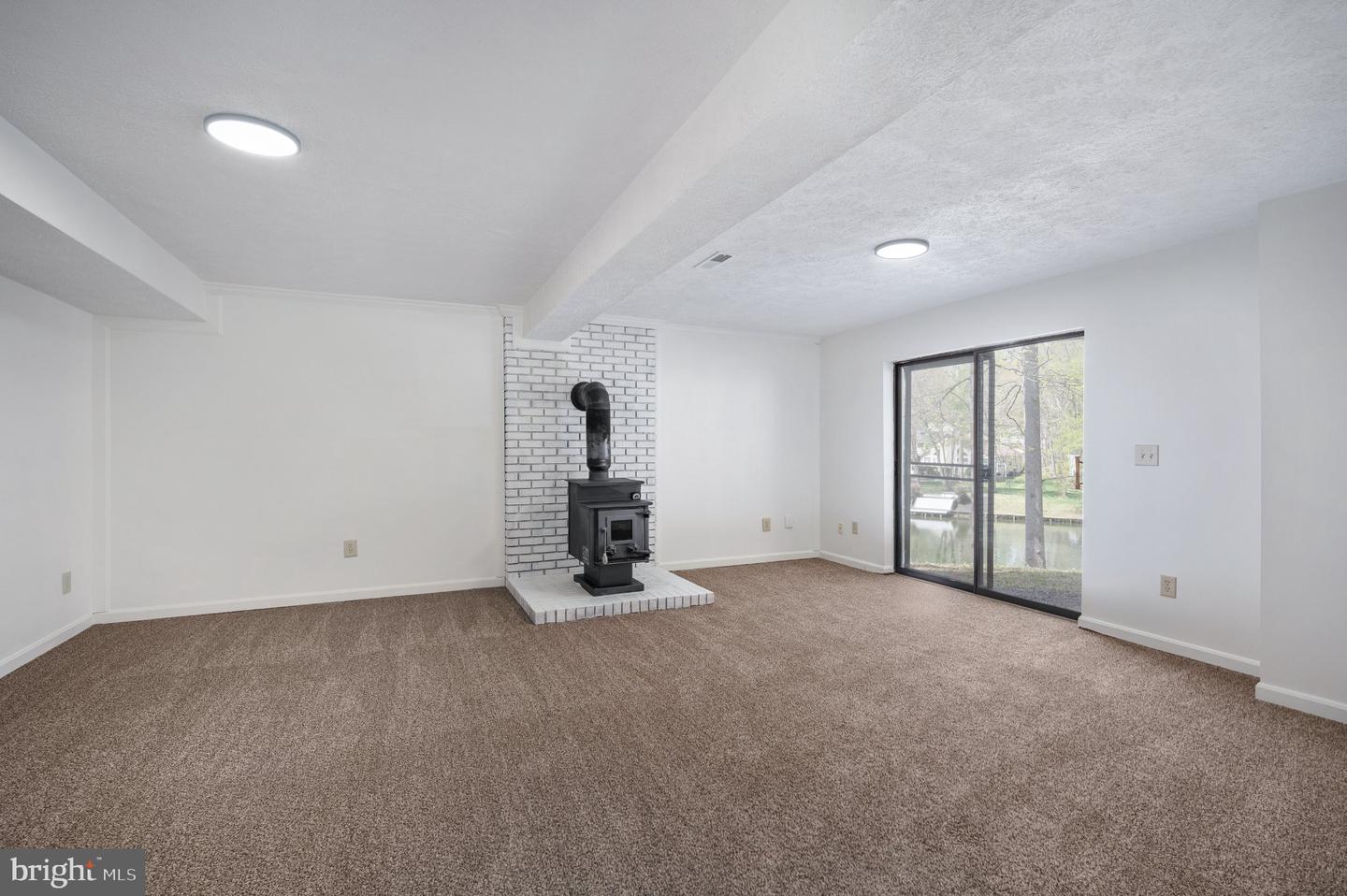 119 Larkspur Ln Property Photo 32