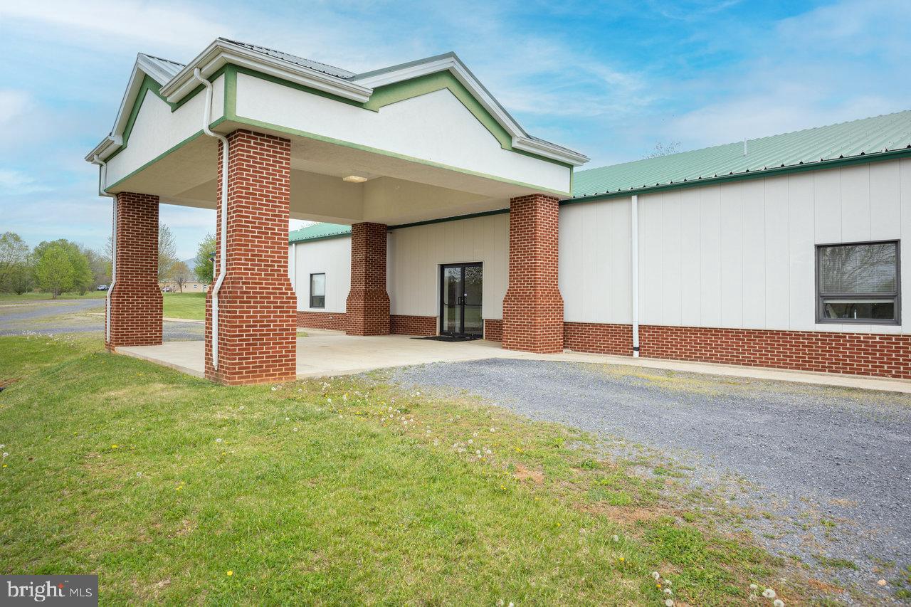 1265 Goodrich Rd Property Photo 7