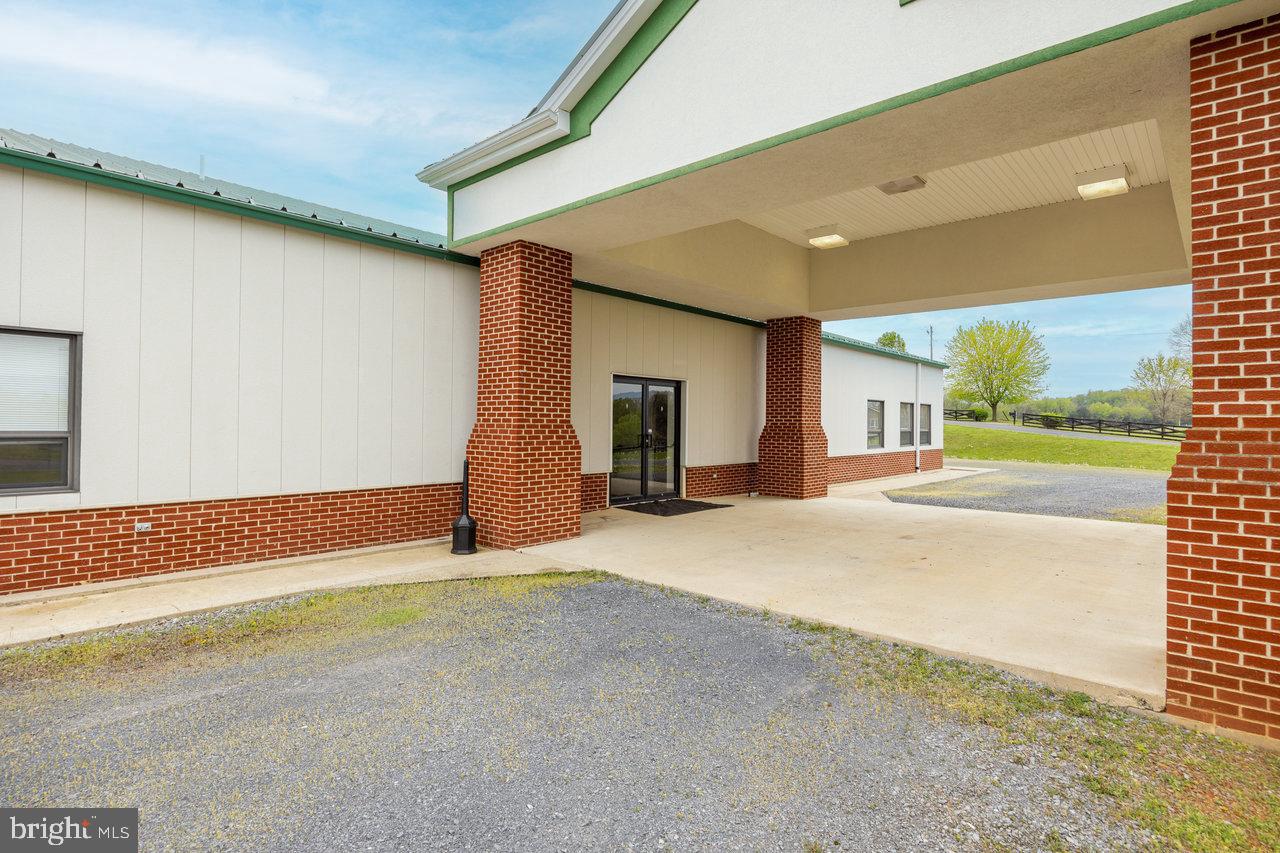 1265 Goodrich Rd Property Photo 9